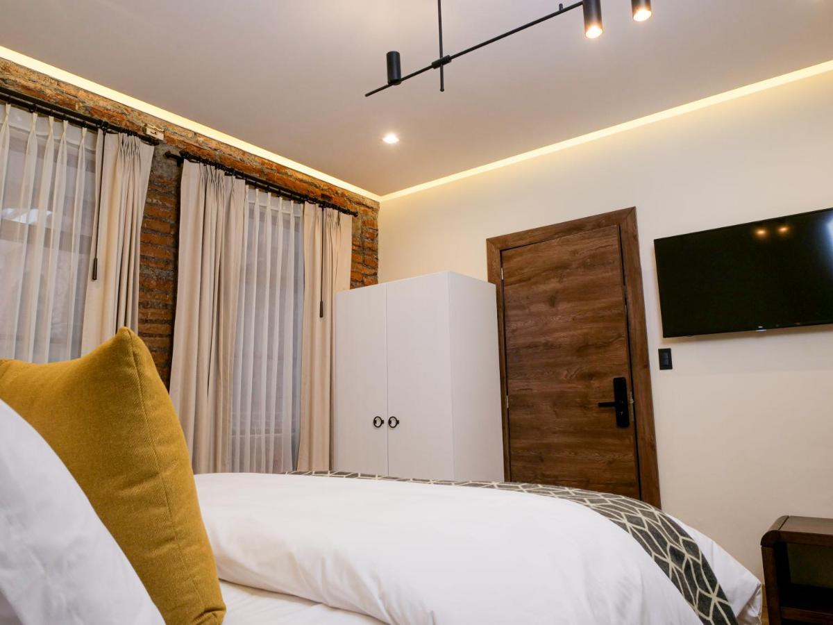 Wanderlot - Hotel Plaza Central Riobamba Kültér fotó