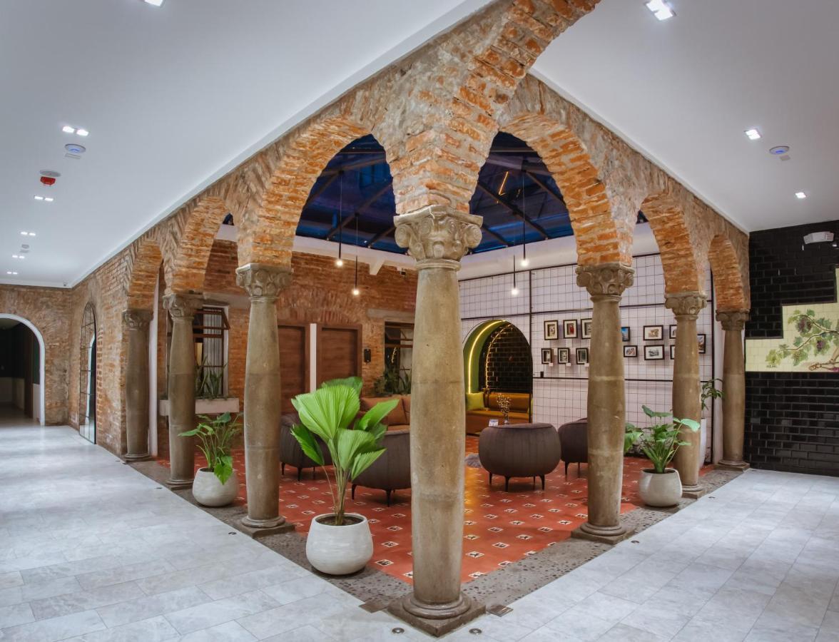 Wanderlot - Hotel Plaza Central Riobamba Kültér fotó