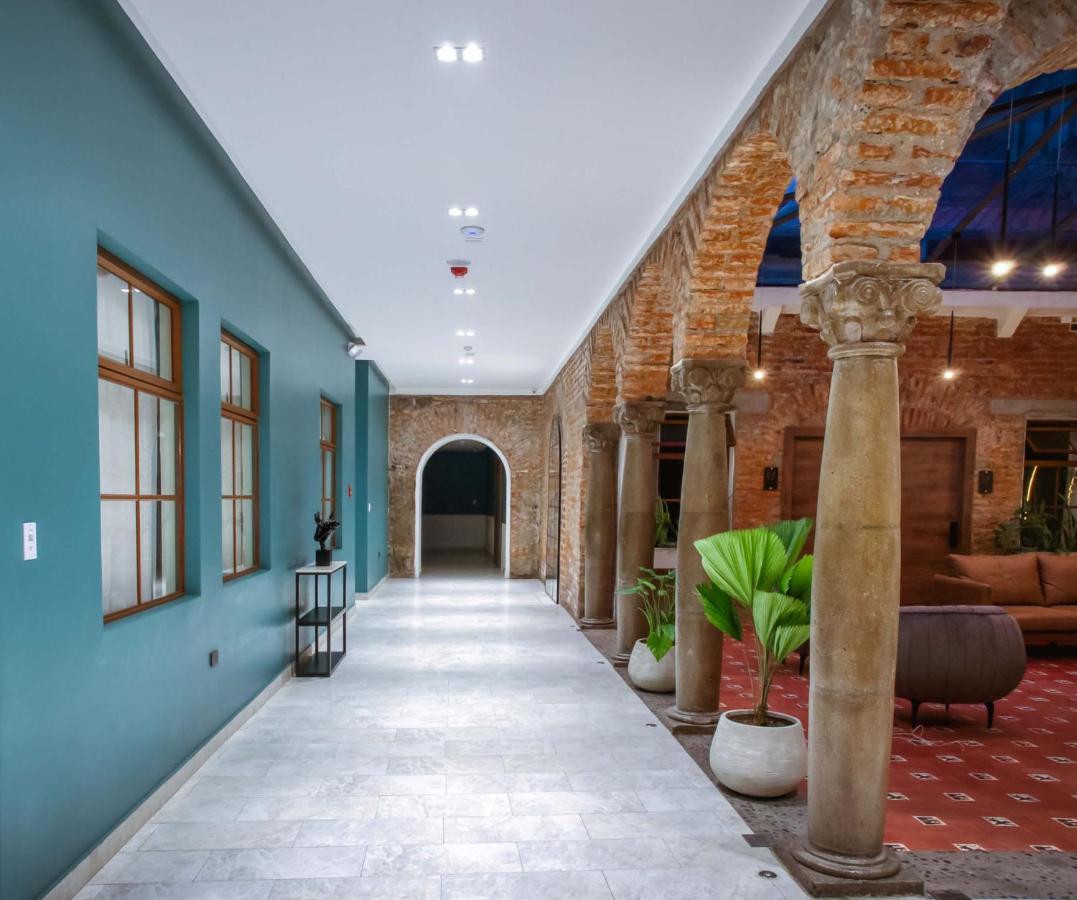 Wanderlot - Hotel Plaza Central Riobamba Kültér fotó